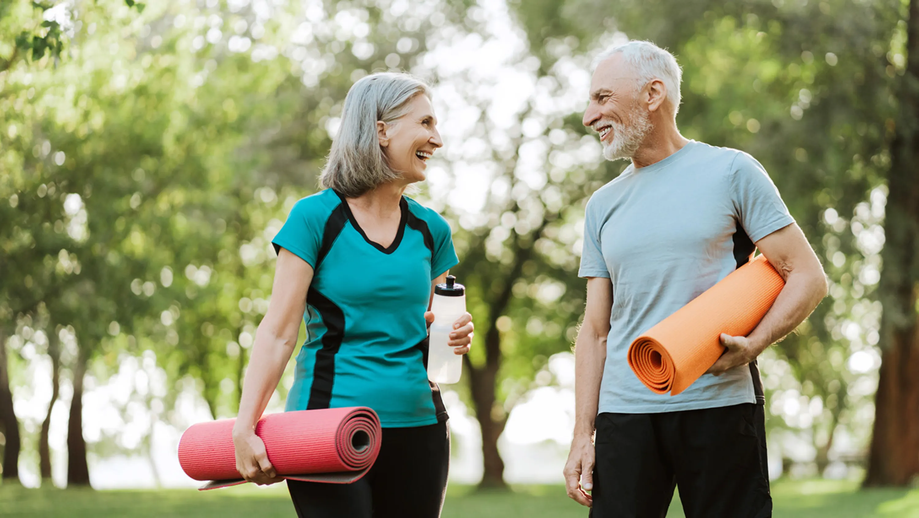 Senioren beim Wandern