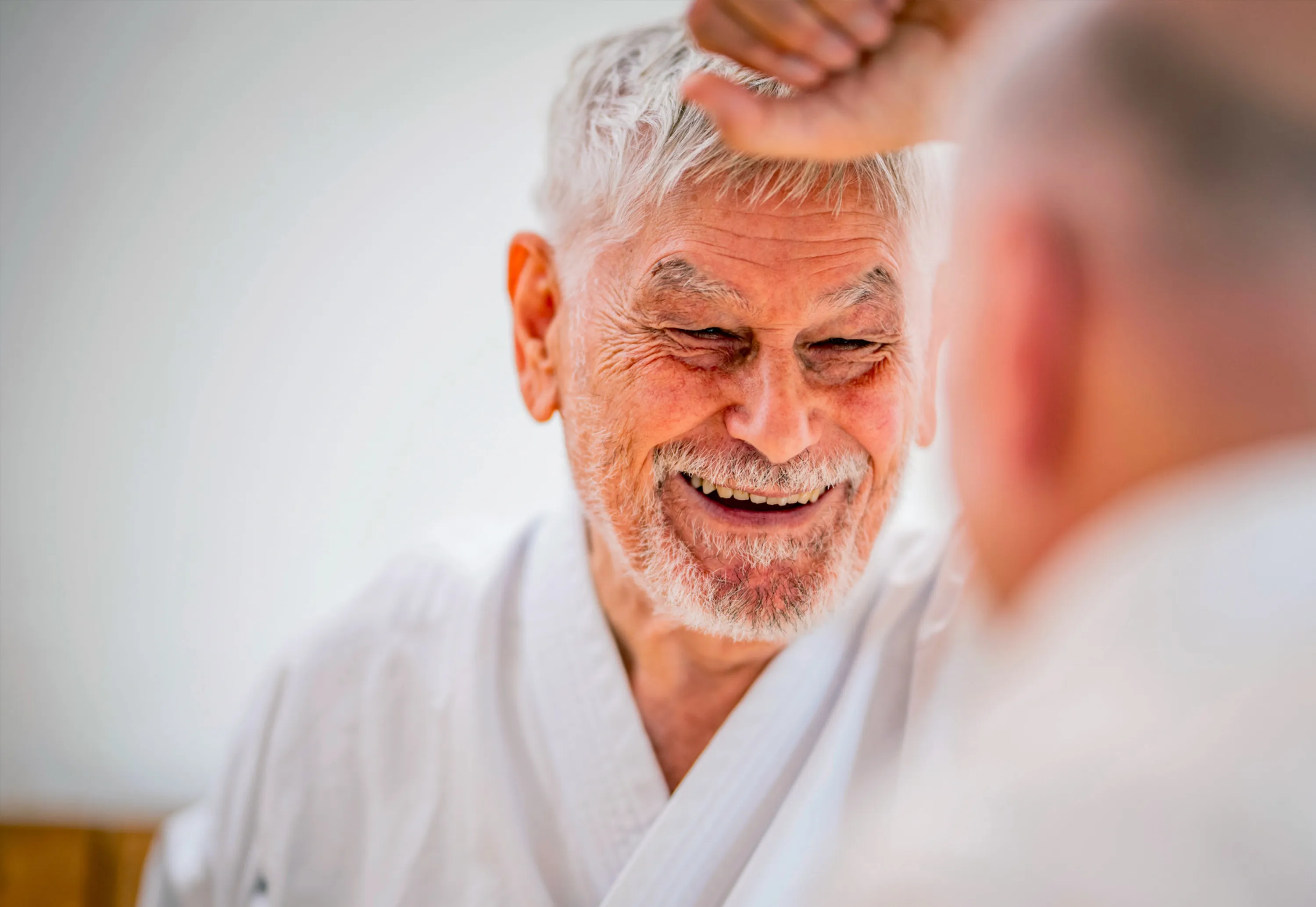 Charly Bicker (76) Karate Schwarzgurt-Träger im 6. Dan