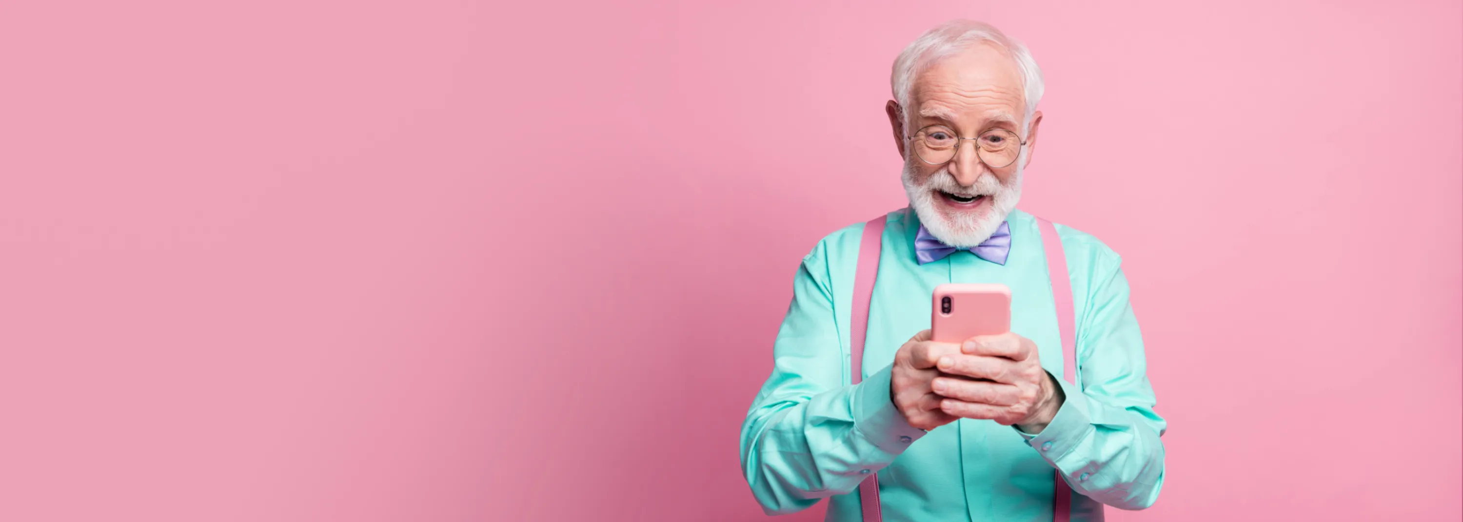 Senior mit Smartphone