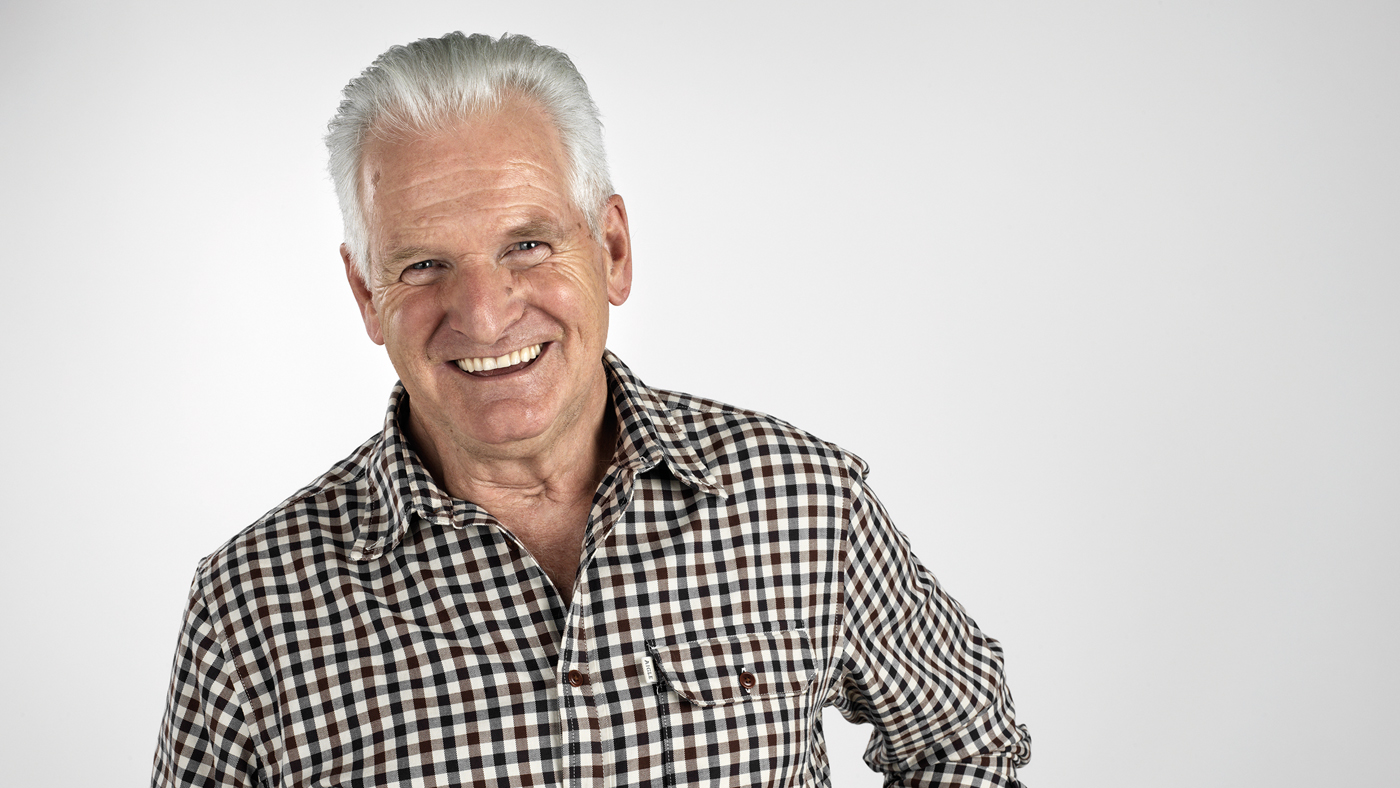 lachender Senior